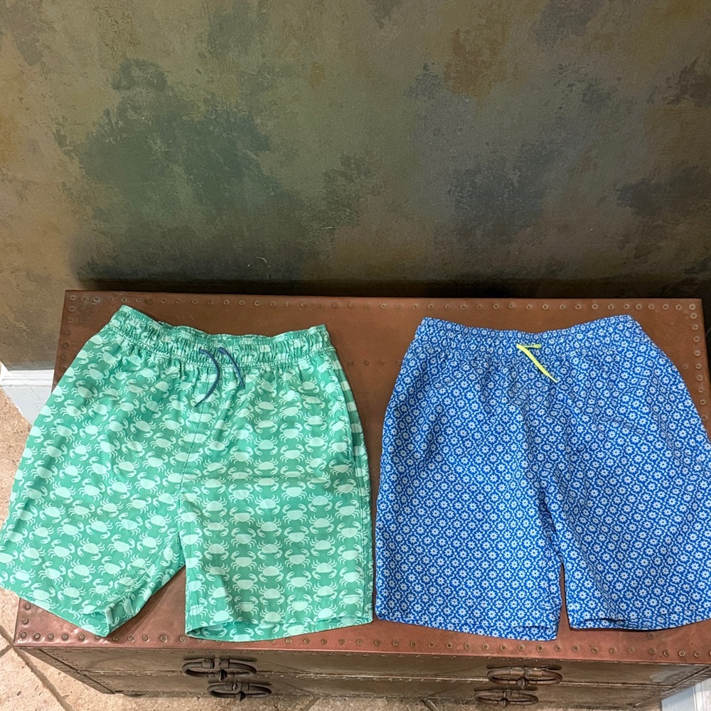 🩳💦🌊Like New Crewcuts Green Crab Print & Blue Geometric Swim Trunks - Two-Pack